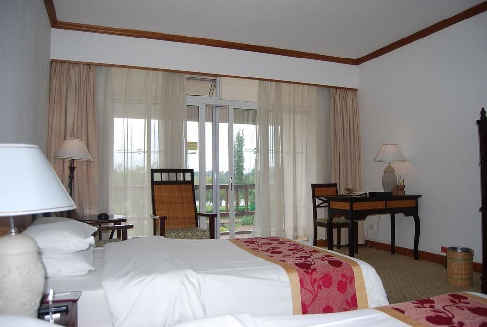 Yunnan Dianchi Garden Resort Hotel & Spa คุนหมิง ภายนอก รูปภาพ