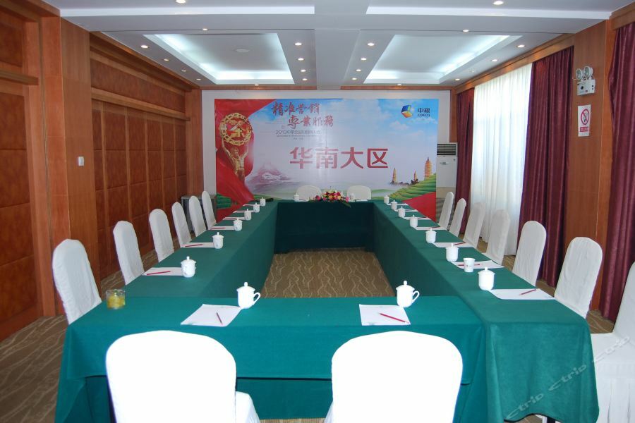 Yunnan Dianchi Garden Resort Hotel & Spa คุนหมิง ภายนอก รูปภาพ